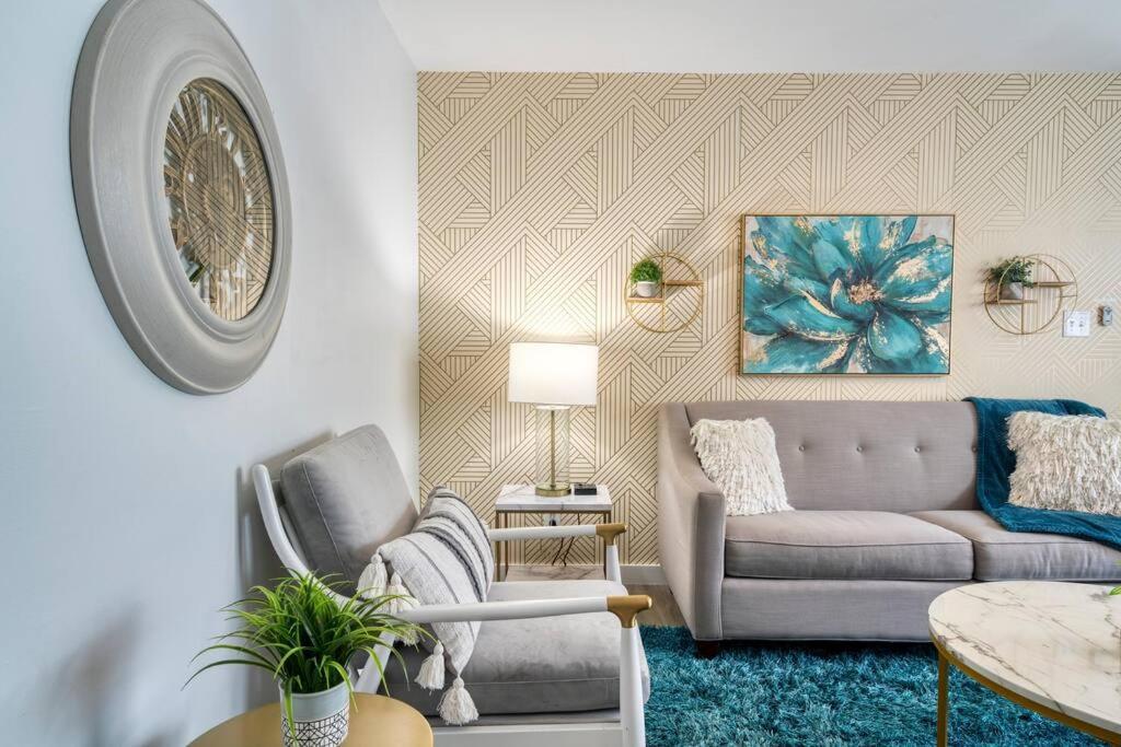 2Br 1Ba Duplex House King Beds Great For Small Groups Close To All Uptown Charlotte Attractions ภายนอก รูปภาพ